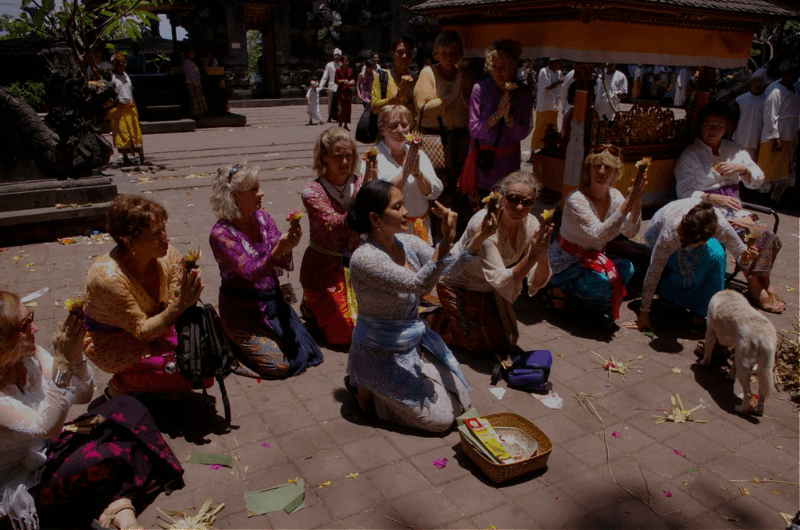 Bowing in prayer in Bali